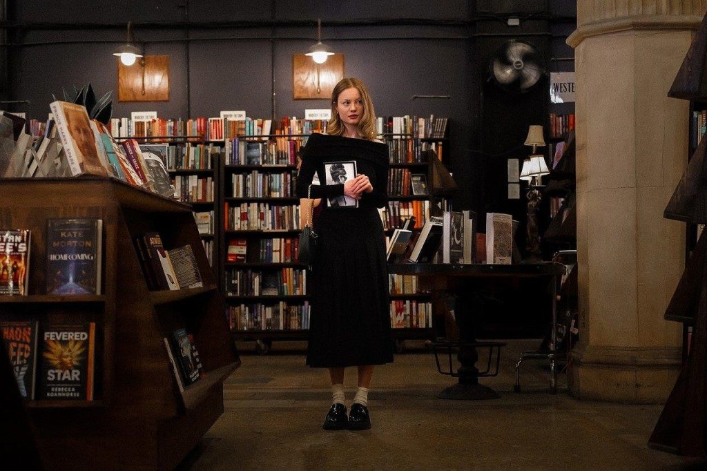 Boekhandel in Helmond met diverse boekencollecties, een warm ontvangend centrum voor literatuurliefhebbers en gemeenschapsact